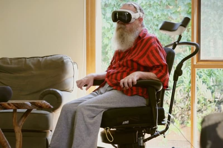 کنترل آیفون با ذهن | تکنولوژی جدید اپل لو رفت