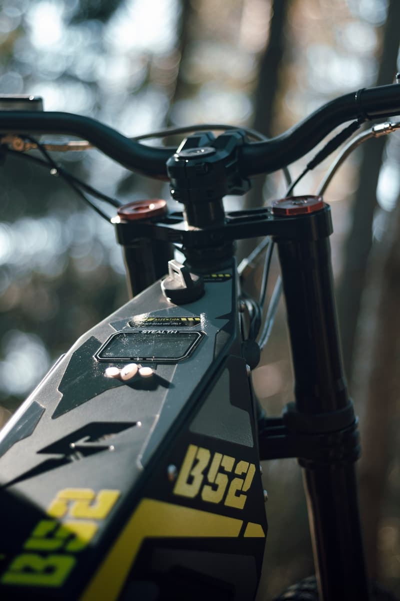 دوچرخه برقی بسیار پرقدرتی که سرعتی در حد بزرگراه دارد 4 دوچرخه برقی فوقالعاده پرقدرتی که امکان رکابزدن با سرعت بزرگراه را فراهم میکند