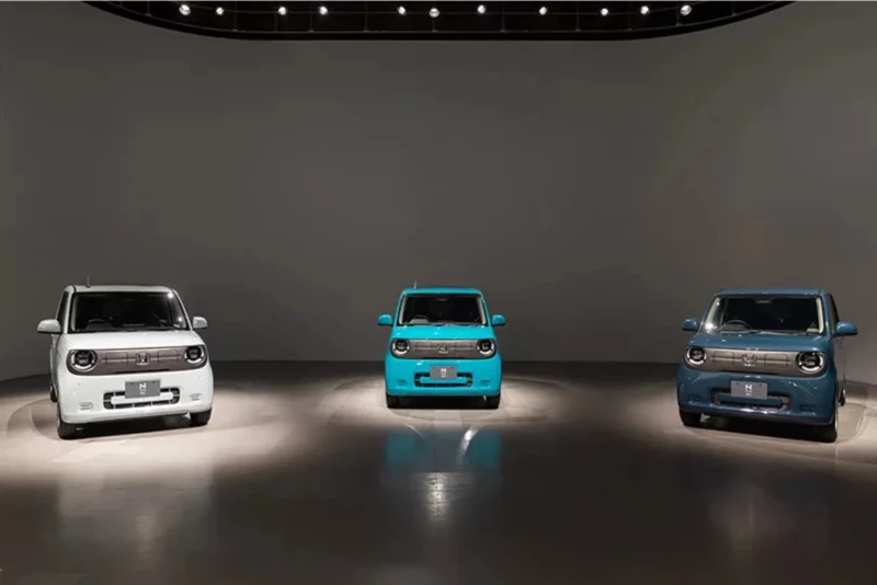 معرفی خودروی برقی کوچک و هوشمند هوندا 4 شارژ سریع هوندا N-ONE e در ایستگاه شارژ برقی