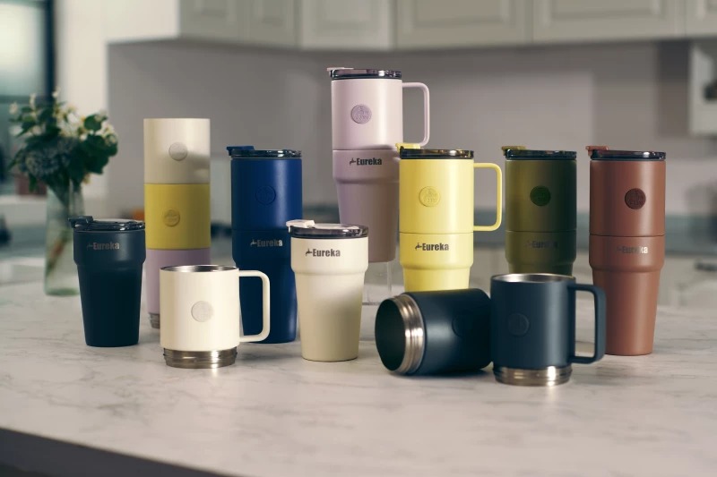 انقلابی ماژولار با بطری یورکا برای داشتن قمقمهای همیشه تمیز و شخصیسازی شده 3 مجموعهای از بطریهای یورکا در جنسهای مختلف شیشه، فولاد ضد زنگ و تریتان با رنگهای متنوع.