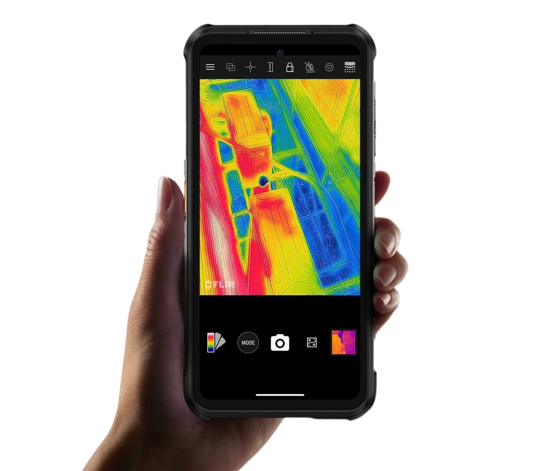 معرفی RugOne Xever 7 Pro | گوشی مقاوم با باتری قابل تعویض 2 دوربین دید در شب ۶۴ مگاپیکسلی Xever 7 Pro با چهار LED مادون قرمز برای عکاسی روشن در تاریکی مطلق