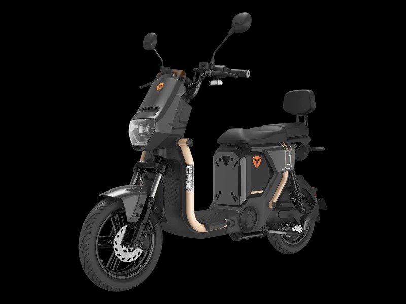 موتورسیکلت برقی Yadea به بازار اروپا می رود 2 نمایی نزدیک از داشبورد دیجیتال (TFT) و کلید هوشمند NFC موتورسیکلت برقی Yadea